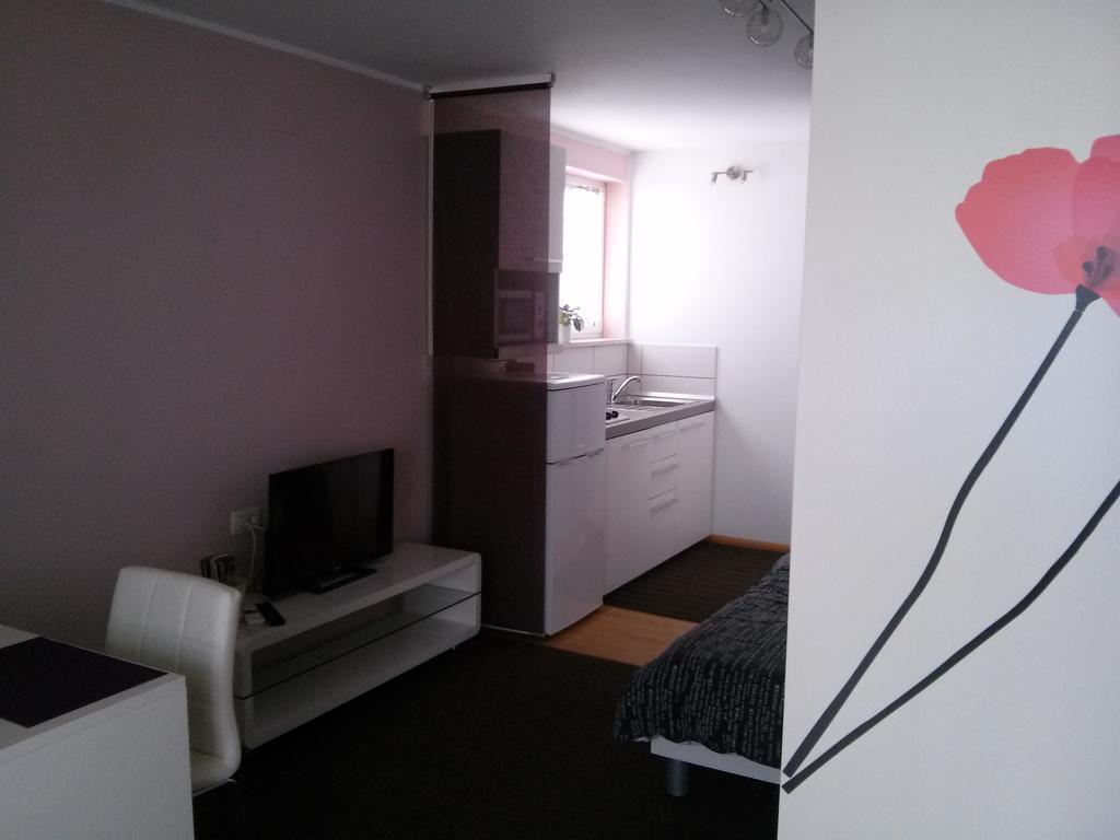 Lena Apartman